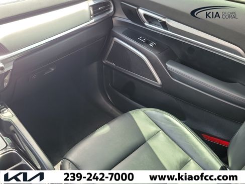 Used 2022 Kia Telluride S FWD image 17