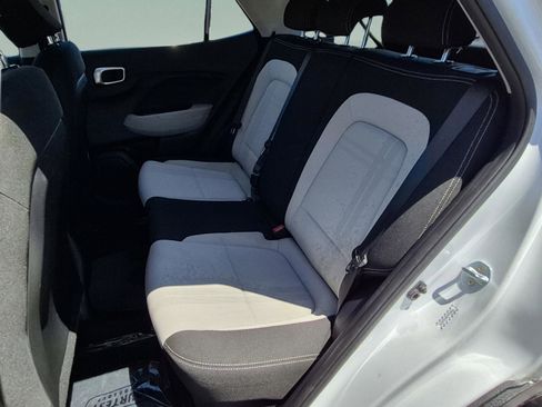 Used 2023 Hyundai Venue SEL FWD image 15