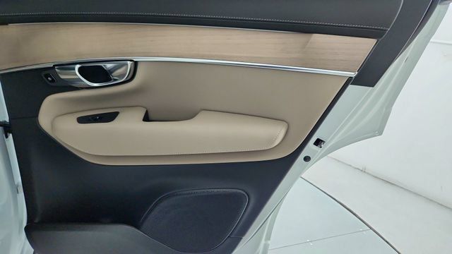 New 2026 Volvo XC90 T8 Plus w/ Protection Package AWD/4WD image 35