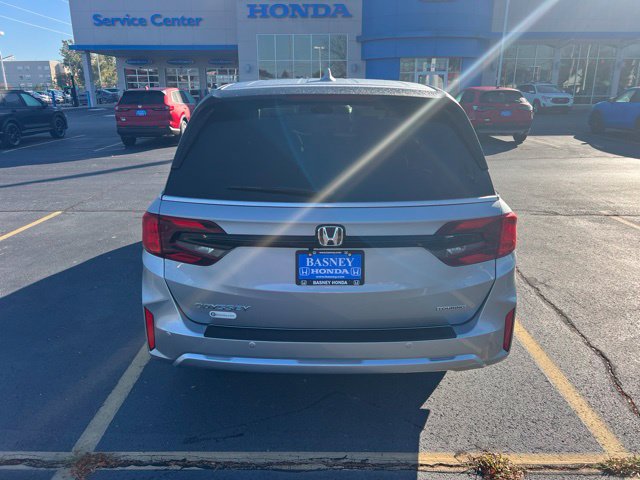 New 2027 Honda Odyssey Touring image 4