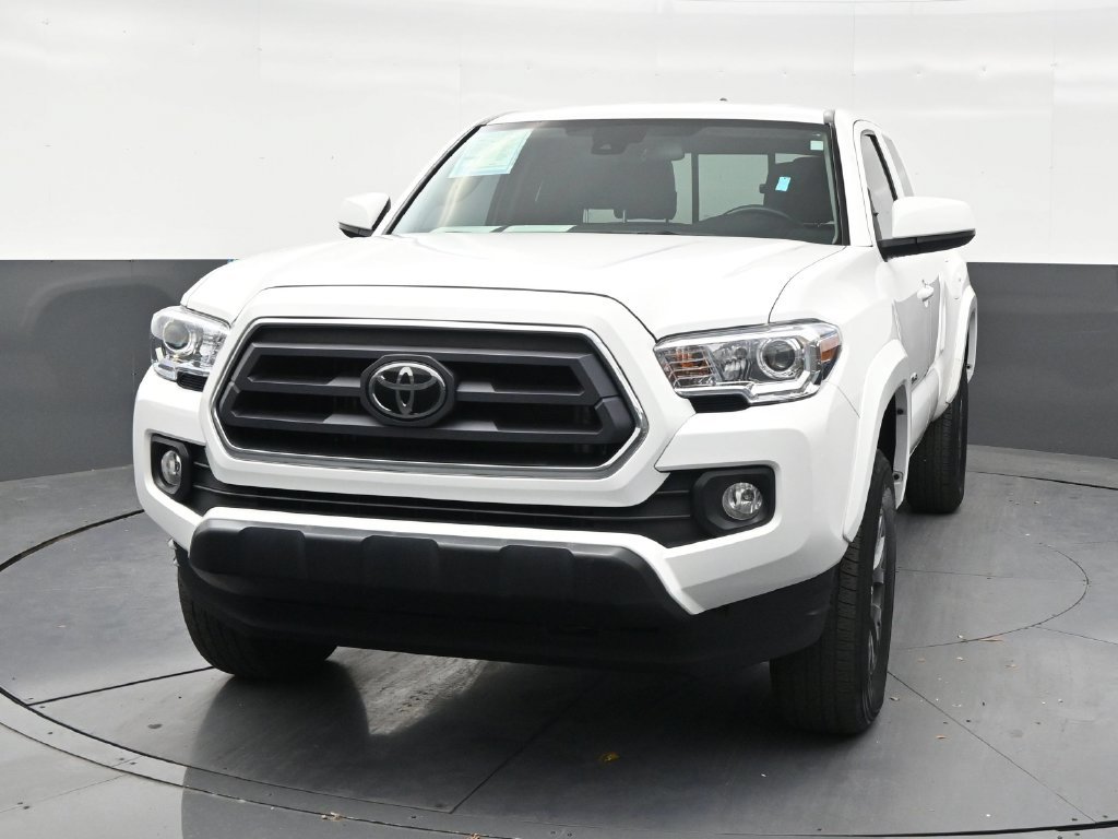 Used 2023 Toyota Tacoma SR5 w/ SR5 Appearance Package RWD image 8