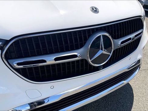 Used 2023 Mercedes-Benz GLC 300 4MATIC image 27