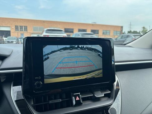 Used 2025 Toyota Corolla LE FWD image 21