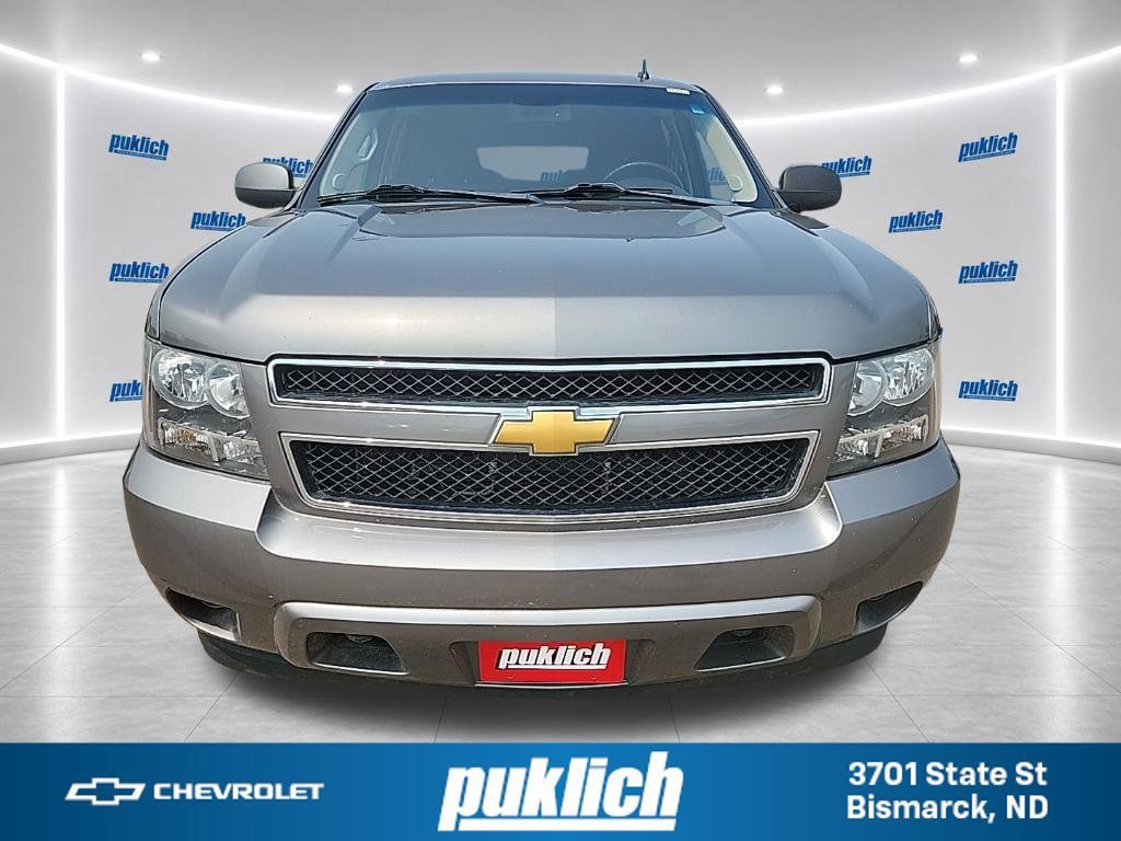 Used 2012 Chevrolet Suburban LS w/ Convenience Package 1 AWD/4WD image 8