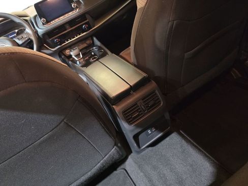 Used 2023 Nissan Rogue SV image 21