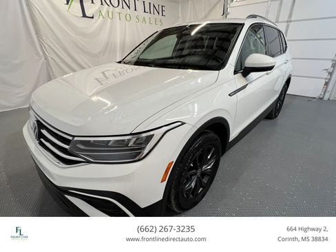 Used 2024 Volkswagen Tiguan SE FWD image 3