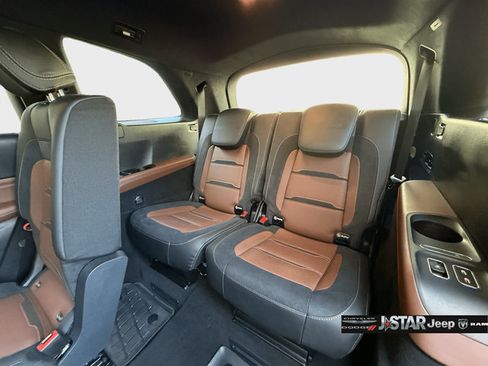 Used 2024 Mercedes-Benz GLS 63 AMG 4MATIC image 29