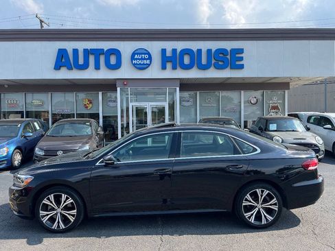 Used 2021 Volkswagen Passat 2.0T SE FWD image 8