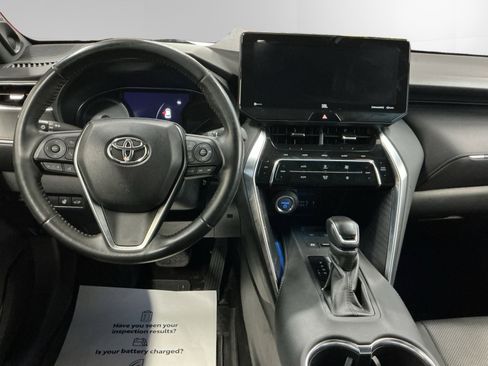 Used 2021 Toyota Venza Limited w/ Advanced Technology Package image 10