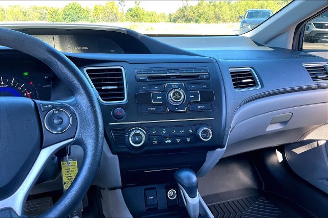 Used 2015 Honda Civic EX image 9