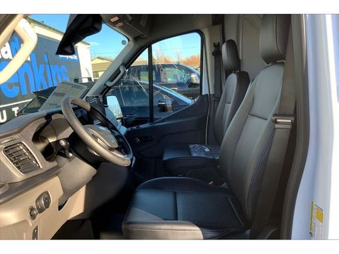 New 2026 Ford Transit 250 148 Medium Roof Extended AWD image 25