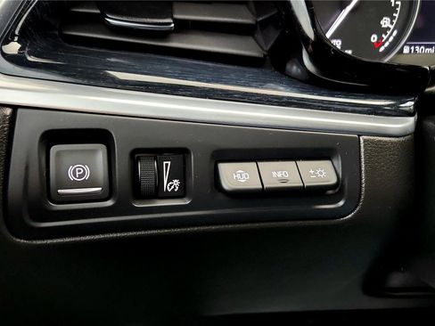 Used 2024 Cadillac XT5 Premium Luxury w/ Technology Package image 35