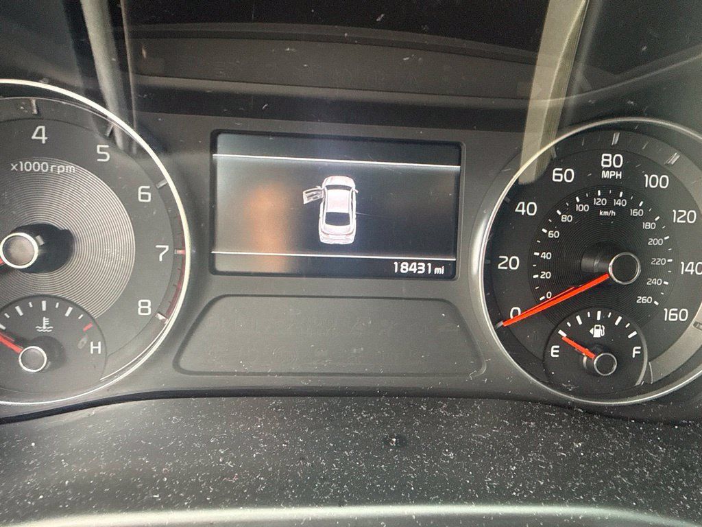 Used 2023 Kia Forte LXS FWD image 4