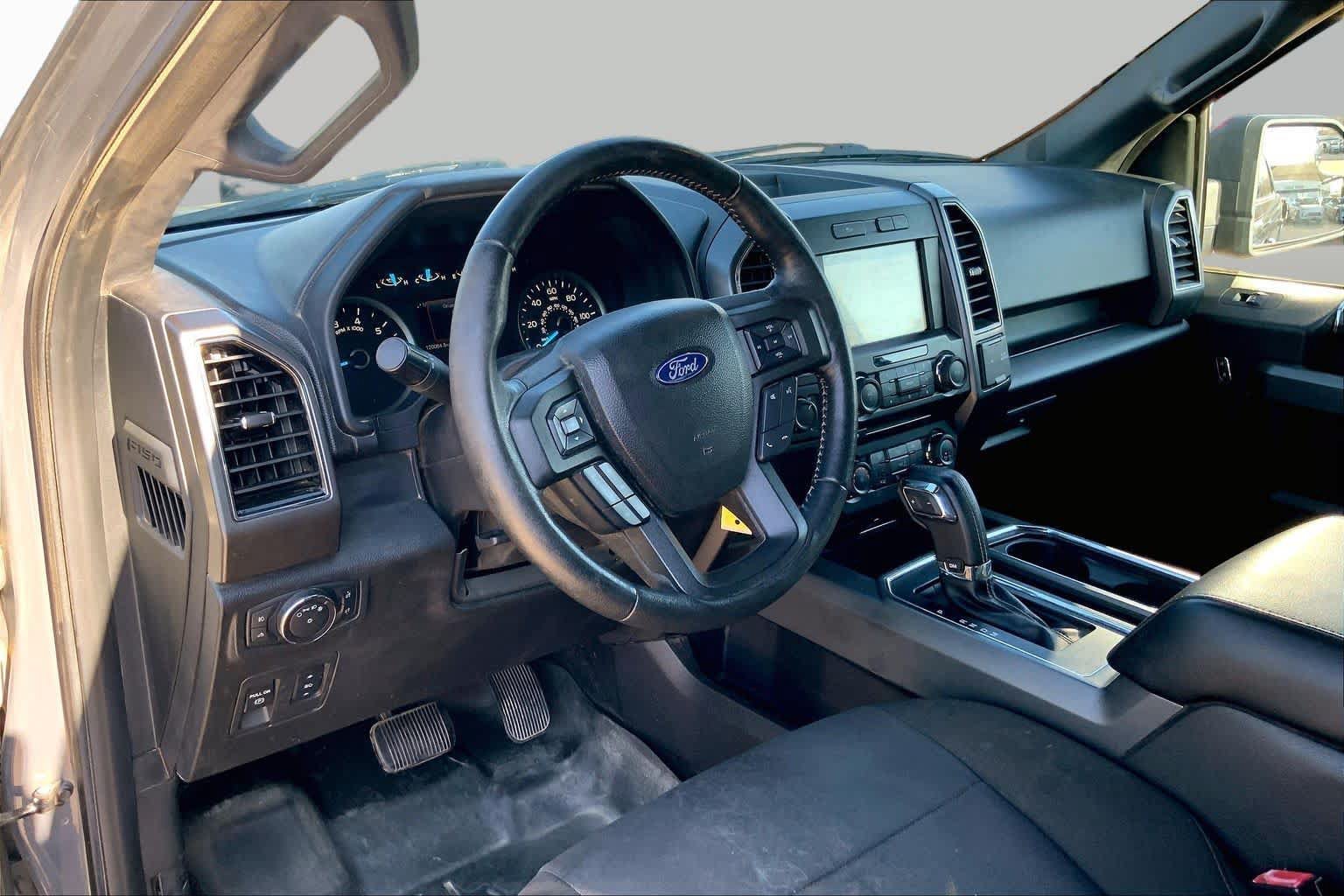 Used 2018 Ford F150 XLT w/ Equipment Group 302A Luxury AWD/4WD image 16