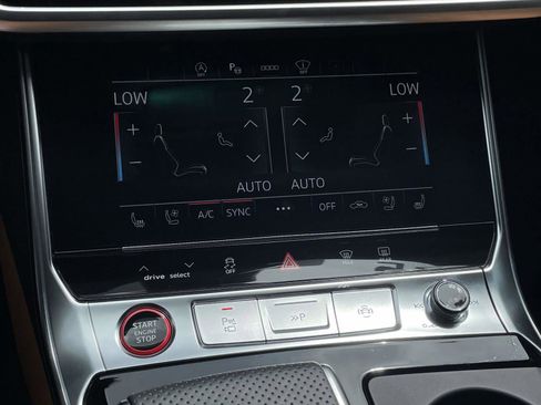 Used 2025 Audi RS 6 performance AWD/4WD image 28