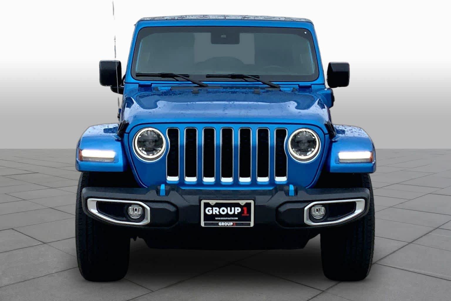 Used 2023 Jeep Wrangler Unlimited Sahara w/ Cold Weather Group AWD/4WD image 4