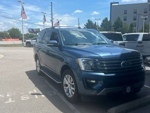 Used 2020 Ford Expedition XLT w/ Equipment Group 202A RWD image 3