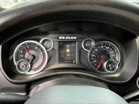 Used 2022 RAM 2500 Big Horn w/ Cold Weather Group AWD/4WD image 12