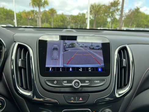 Used 2023 Chevrolet Equinox RS w/ RS Leather Package image 24