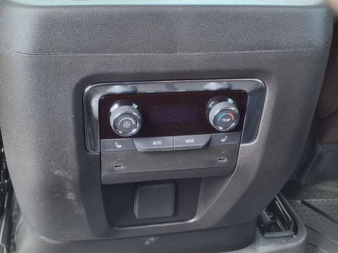 New 2025 Chevrolet Tahoe High Country image 15