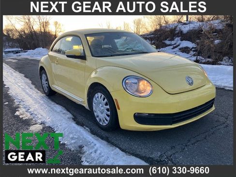 Used 2013 Volkswagen Beetle 2.5 image 2
