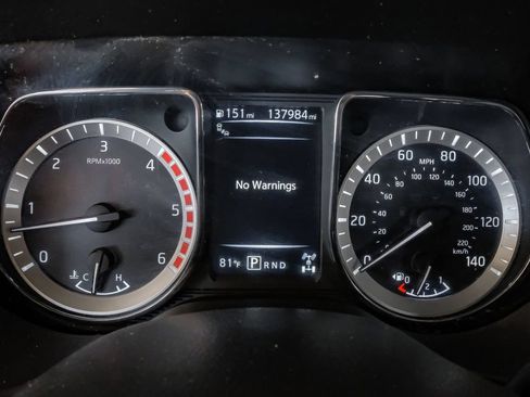 Used 2018 Nissan Titan SL w/ Midnight Edition AWD/4WD image 17