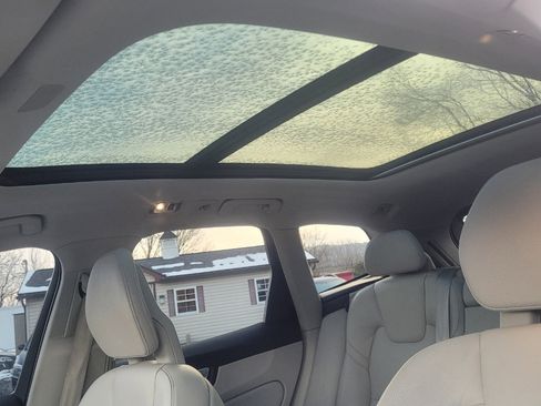 Used 2018 Volvo XC60 T5 Inscription image 14