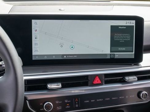 Certified 2025 Kia Sorento SX image 16