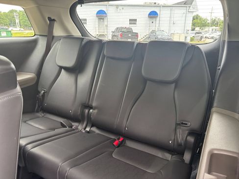 Used 2026 Kia Carnival FWD image 30
