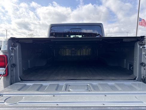 Used 2021 Jeep Gladiator Sport image 33