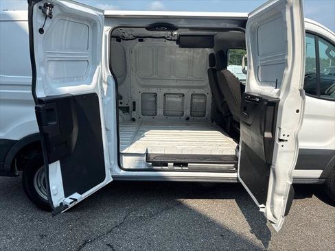 Used 2017 Ford Transit 150 130 Low Roof RWD image 17