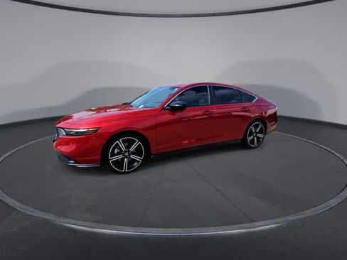 Used 2024 Honda Accord Sport image 4