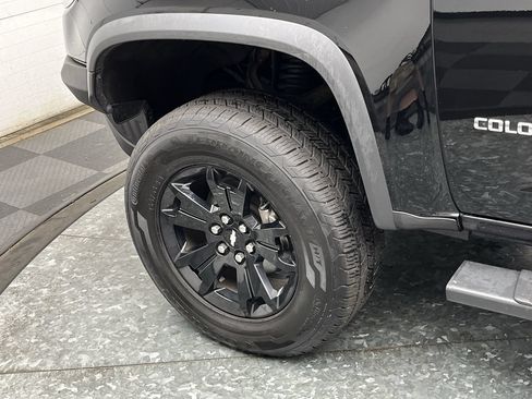 Used 2018 Chevrolet Colorado ZR2 w/ ZR2 Midnight Special Edition AWD/4WD image 30