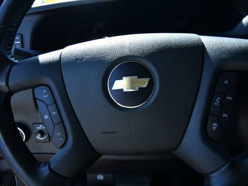 Used 2021 Chevrolet Express 3500 w/ Power Convenience Package image 2