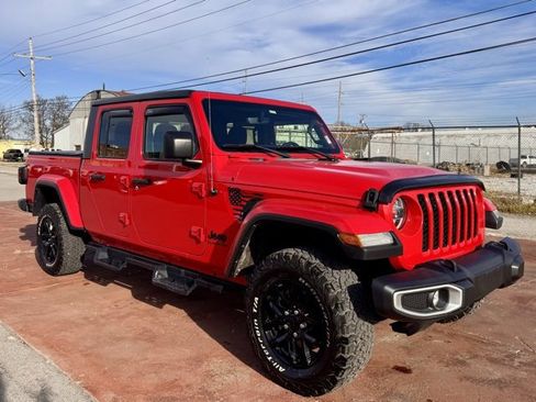 Used 2022 Jeep Gladiator Sport image 3