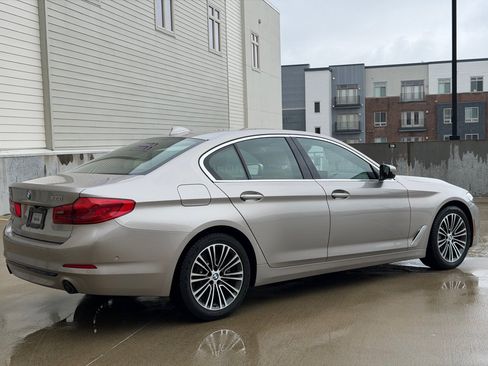 Used 2019 BMW 530i xDrive AWD/4WD image 3