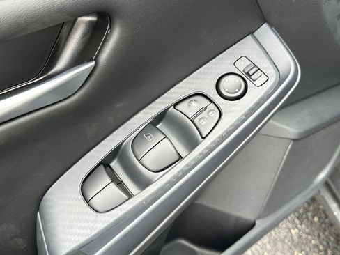 Certified 2025 Nissan Sentra SV FWD image 22