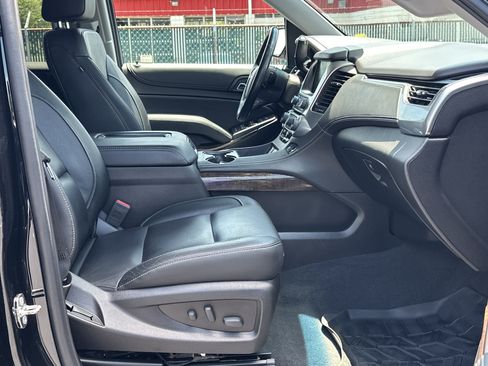 Used 2019 Chevrolet Tahoe LT AWD/4WD image 12