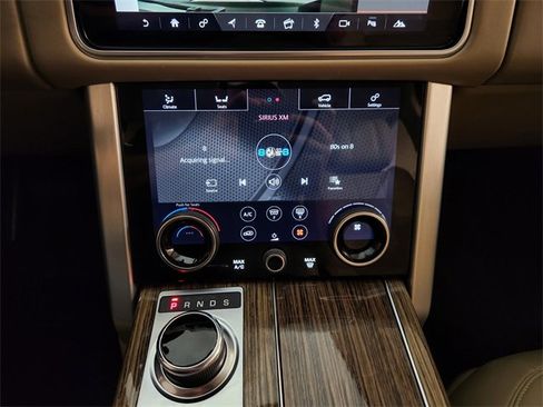 Used 2019 Land Rover Range Rover HSE image 19