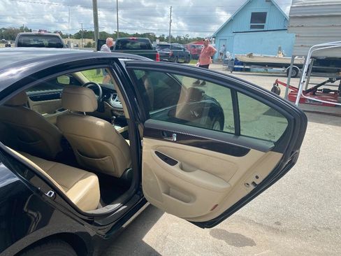 Used 2011 Hyundai Genesis 3.8 RWD image 17