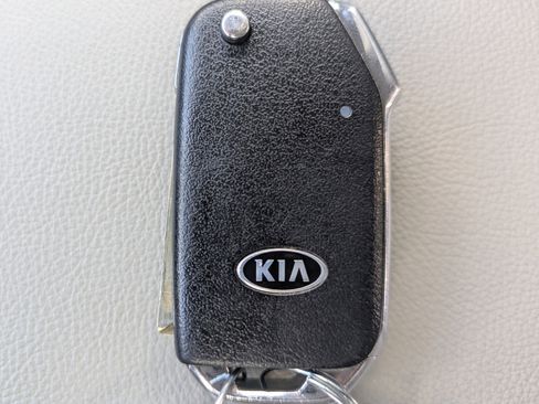 Certified 2020 Kia Soul LX image 36