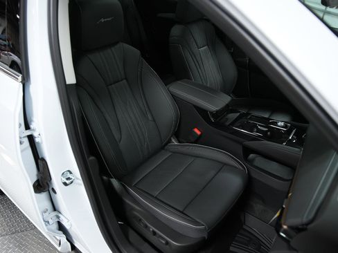 New 2026 Buick Envision Avenir image 15