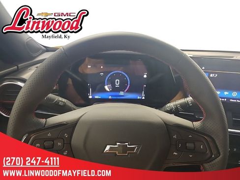 New 2026 Chevrolet Trax RS w/ Sunroof Package FWD image 22