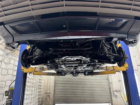 Used 1988 Lincoln Mark VII Blass image 24