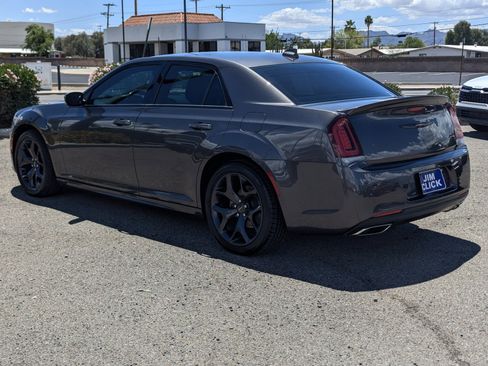 Used 2021 Chrysler 300 S w/ S Model Appearance Package RWD image 4