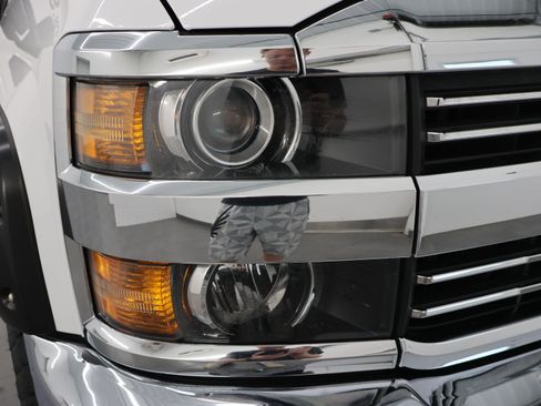Used 2015 Chevrolet Silverado 2500 LT AWD/4WD image 20