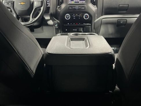 Used 2024 Chevrolet Silverado 2500 W/T AWD/4WD image 32