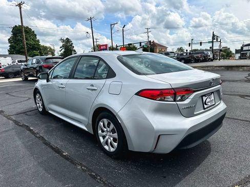 Used 2024 Toyota Corolla LE FWD image 6
