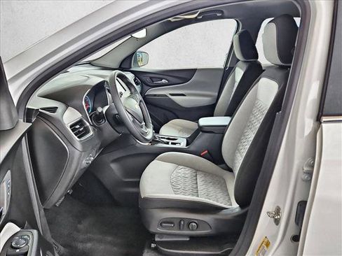 Used 2024 Chevrolet Equinox LT FWD image 21