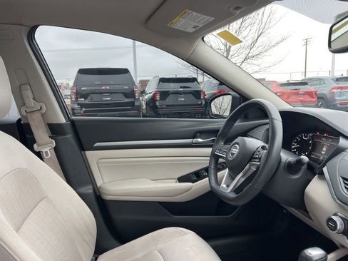 Used 2020 Nissan Altima 2.5 SV image 33